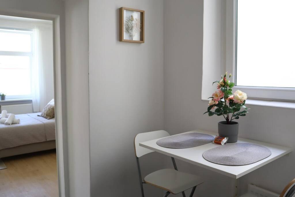 Bloom - Modern One Bedroom Apartment Вена Экстерьер фото